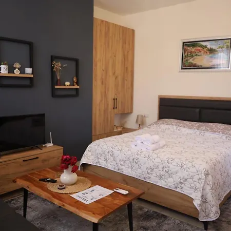 Nest Apartment *